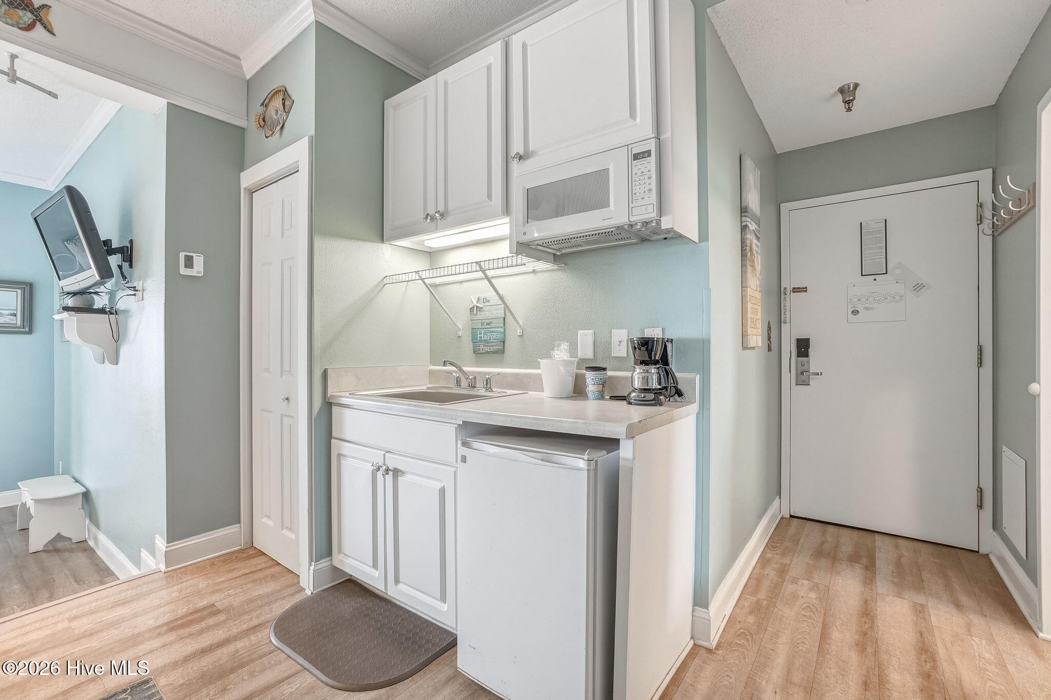 602 West Fort Macon Road, Unit 232 Atlantic Beach, NC 28512 - Photo 8 of 36 11-web-or-mls-chadwick-visuals-palm-suit