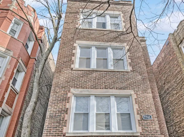 $1,700 | 7741 South Yates Boulevard, Unit 3, Chicago, IL 60649