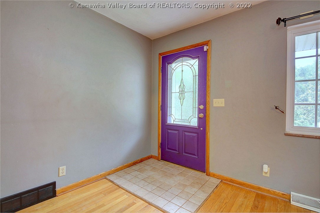 111 Hickory Road Charleston, WV 25314 - Photo 3 of 30 Gallery Image 3