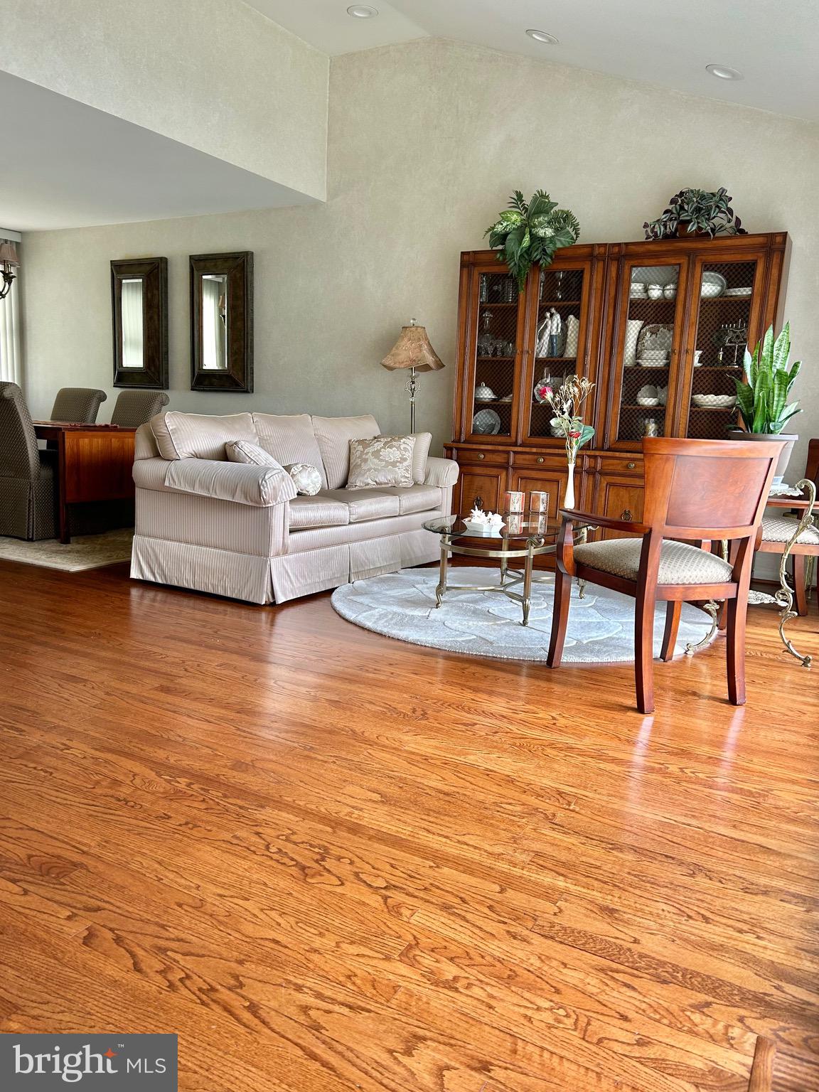 1017 Alpena Road Philadelphia, PA 19115 - Photo 4 of 30 a living room with furniture and kitchen view