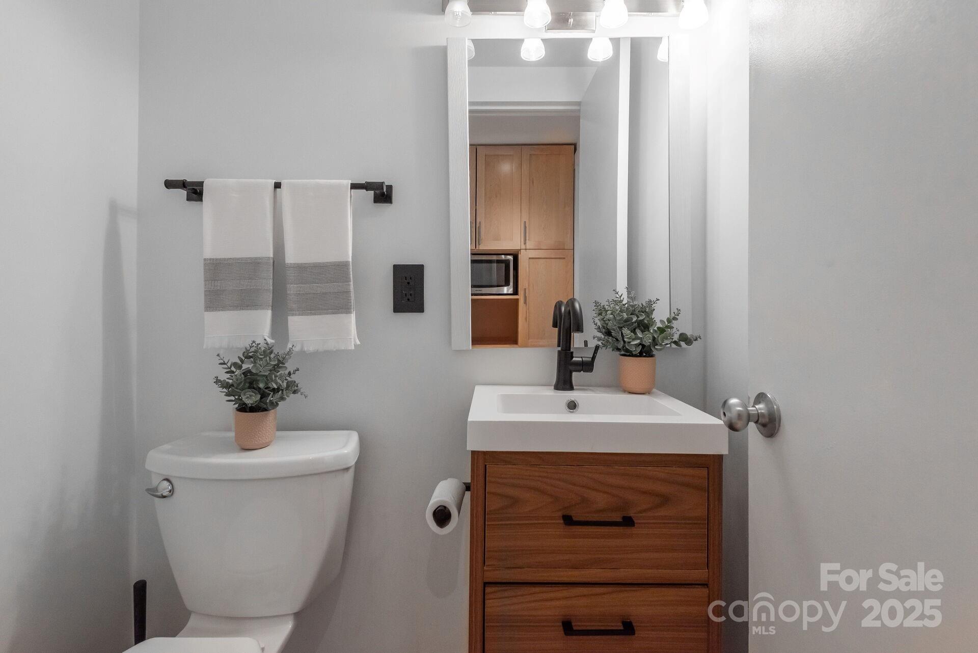 2427 Twilight Road Charlotte, NC 28210 - Photo 12 of 41 Gallery Image 12