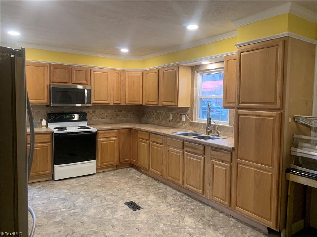 11050 Virgilina Road Roxboro, NC 27574 - Photo 2 of 22