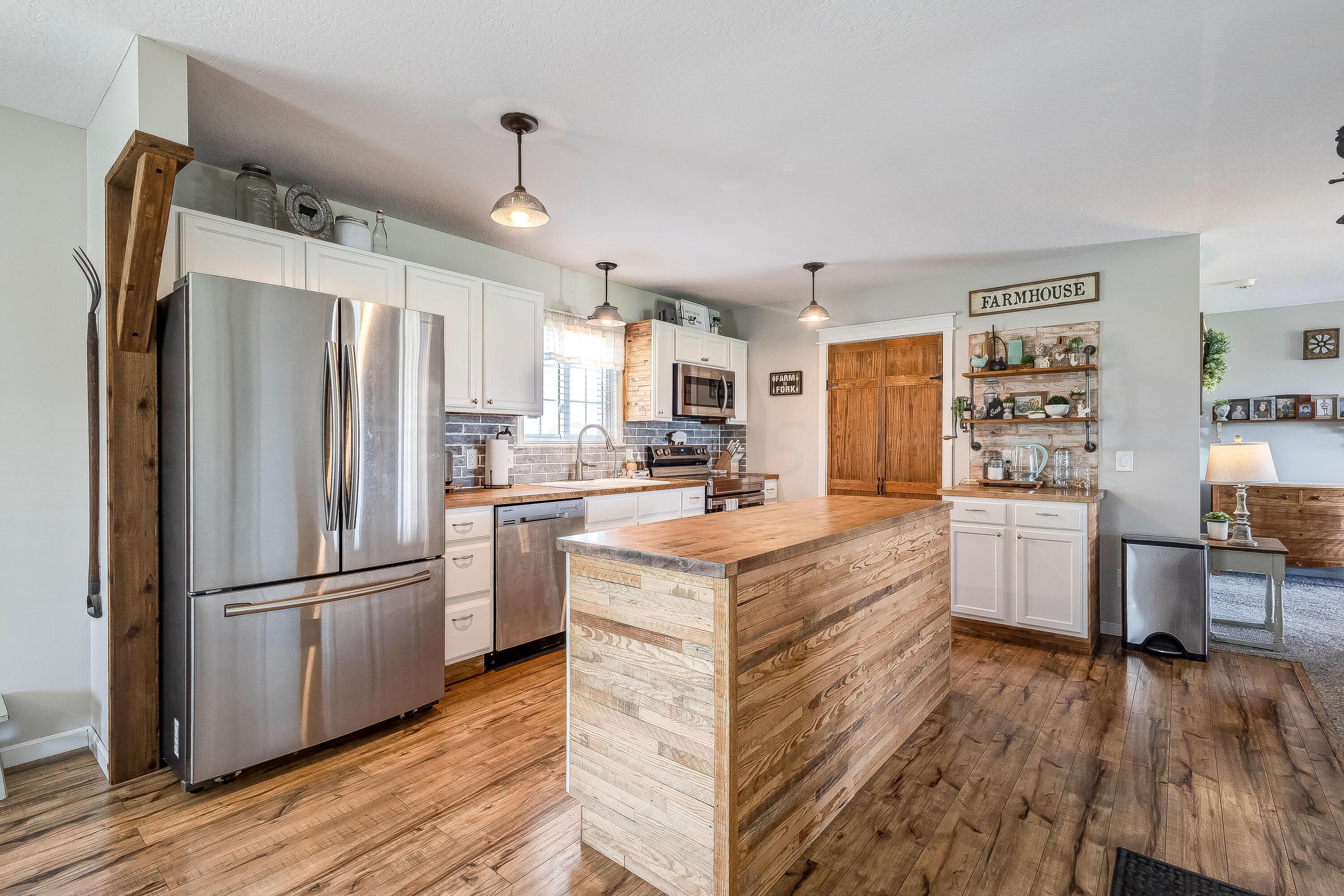 14055 Lohr Road Mount Vernon, OH 43050 - Photo 12 of 48 1-5