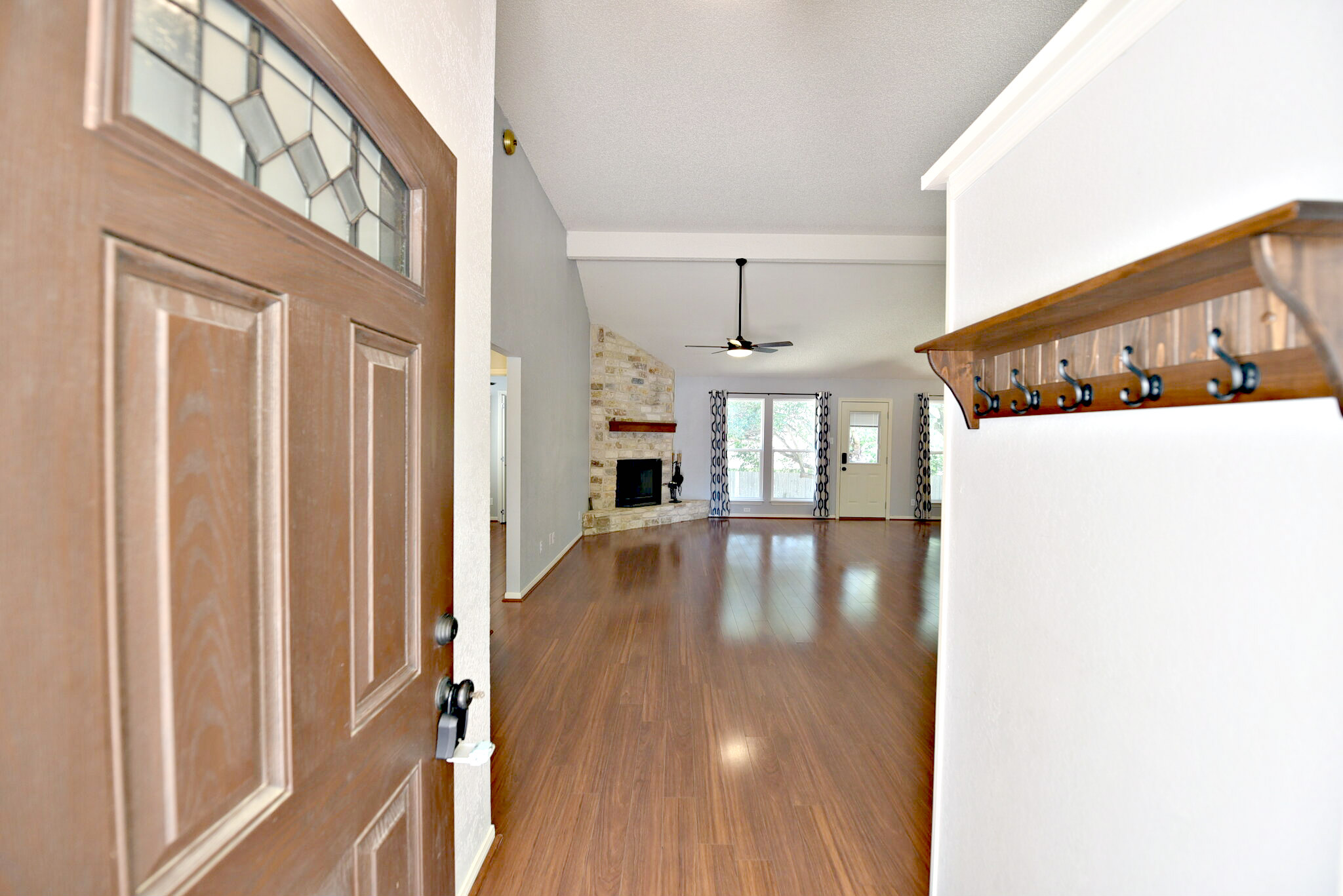 2402 Spring Wagon Lane Austin, TX 78728 - Photo 3 of 19