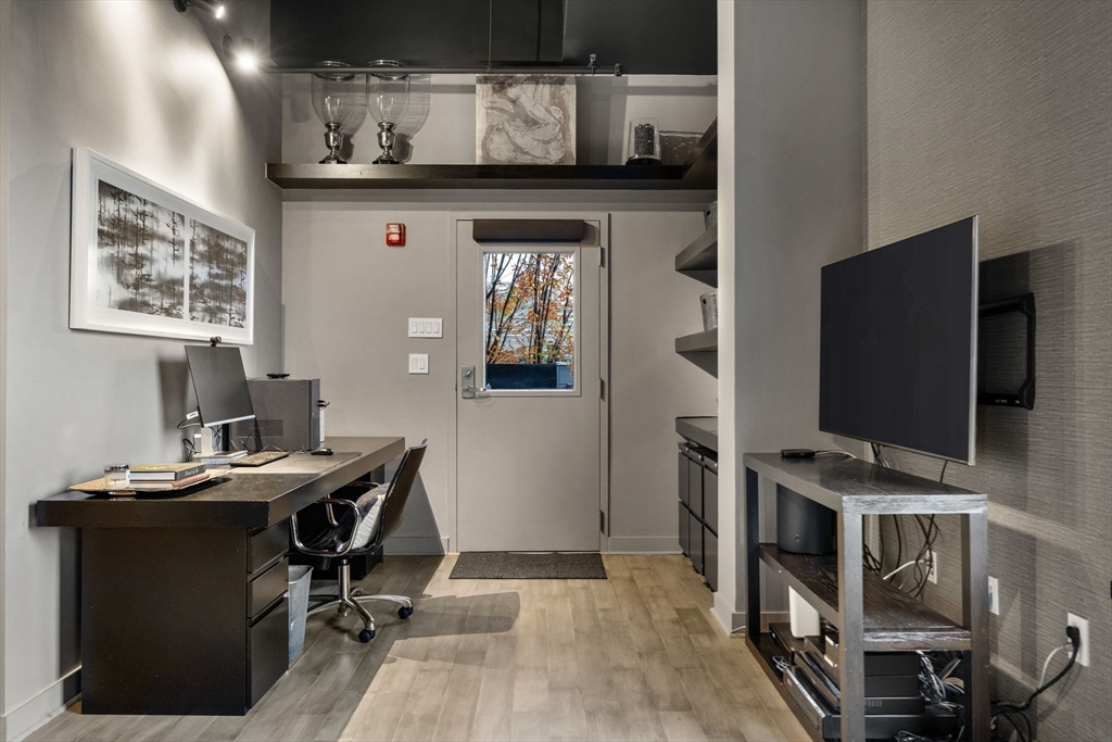 27 Wareham Street, Unit PH6 Boston, MA 02118 - Photo 31 of 41