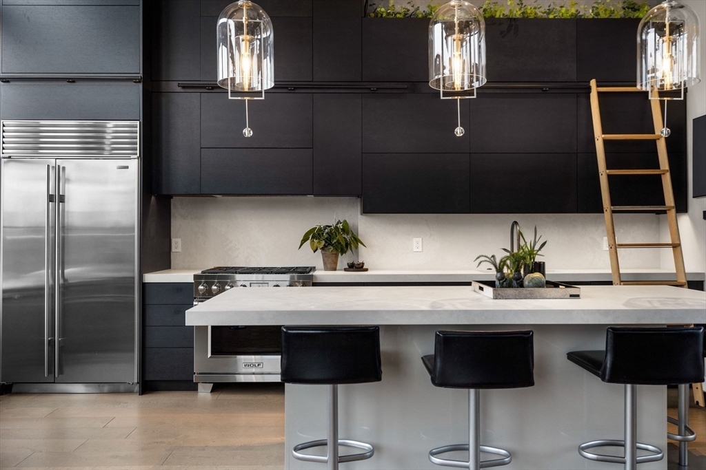 27 Wareham Street, Unit PH6 Boston, MA 02118 - Photo 8 of 41