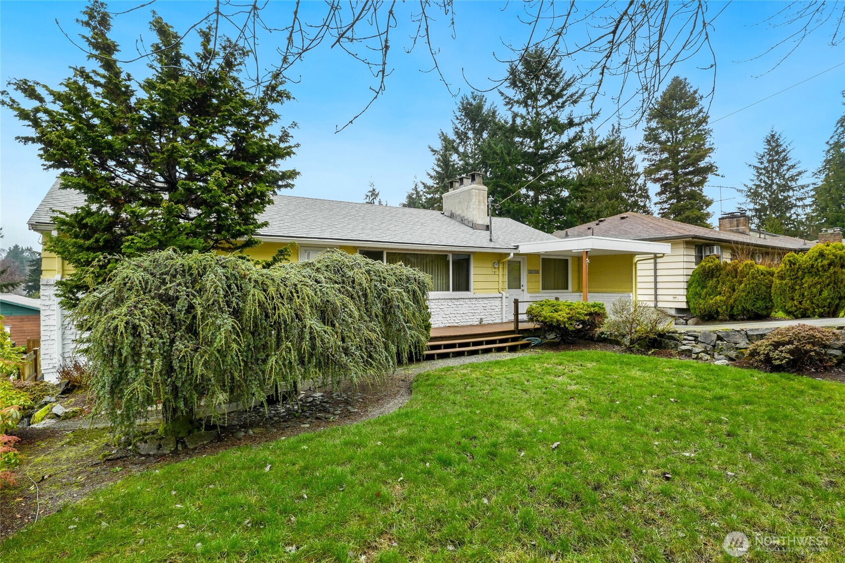 16740 Meridian Avenue North Shoreline, WA 98133 - Photo 2 of 33