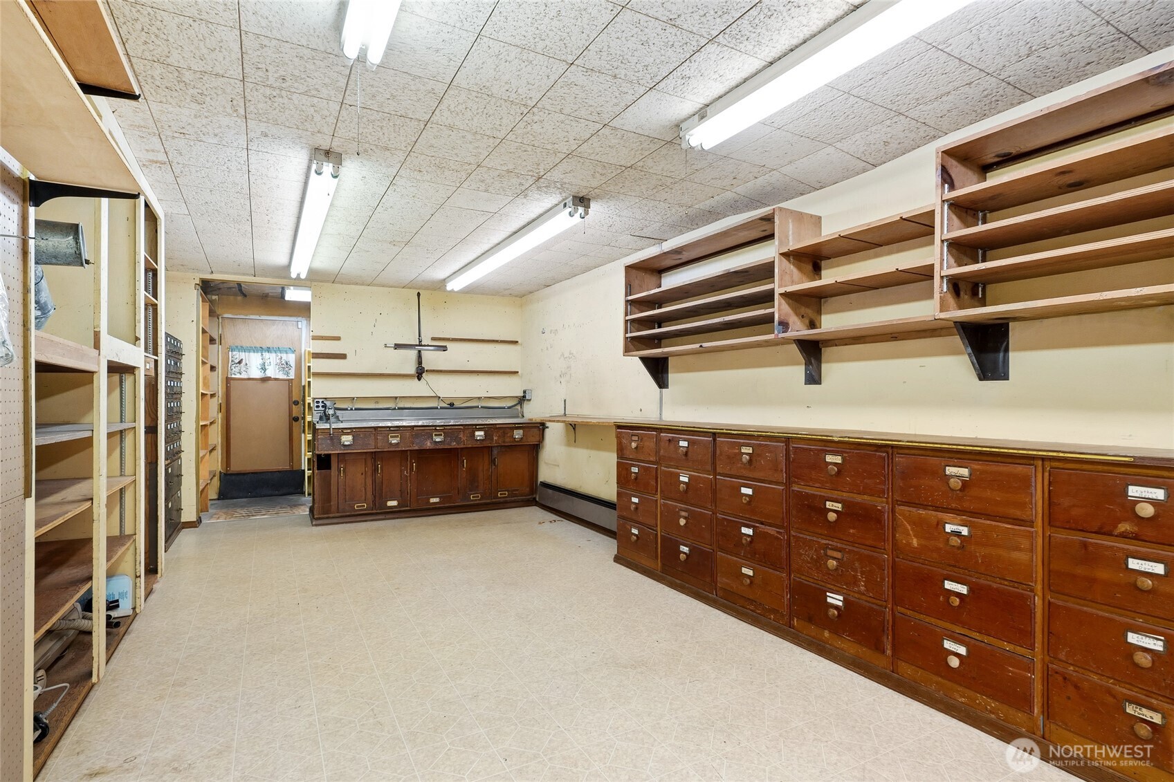 16740 Meridian Avenue North Shoreline, WA 98133 - Photo 22 of 33