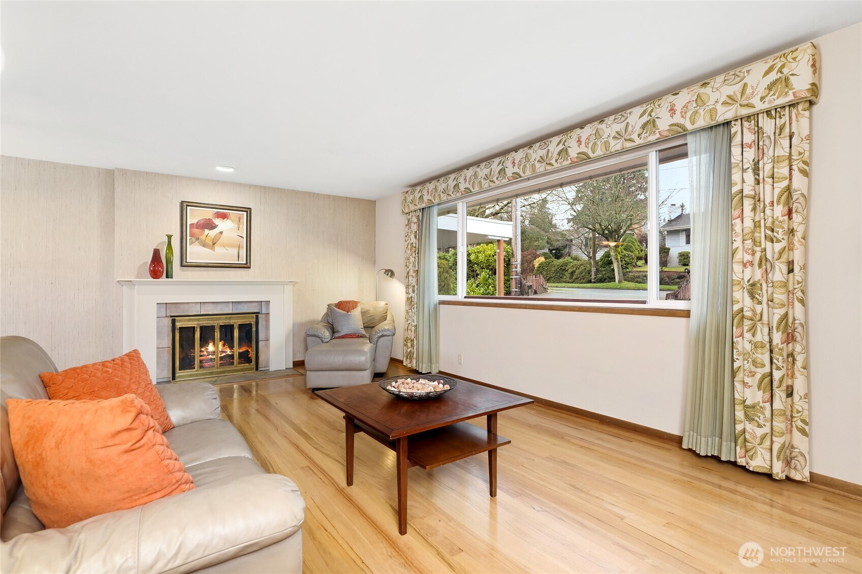 16740 Meridian Avenue North Shoreline, WA 98133 - Photo 5 of 33