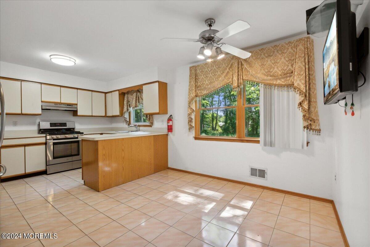 77 Jackson Mills Road Freehold, NJ 07728 - Photo 9 of 34 09-77 Jackson Mills Rd, Freehold Townshi