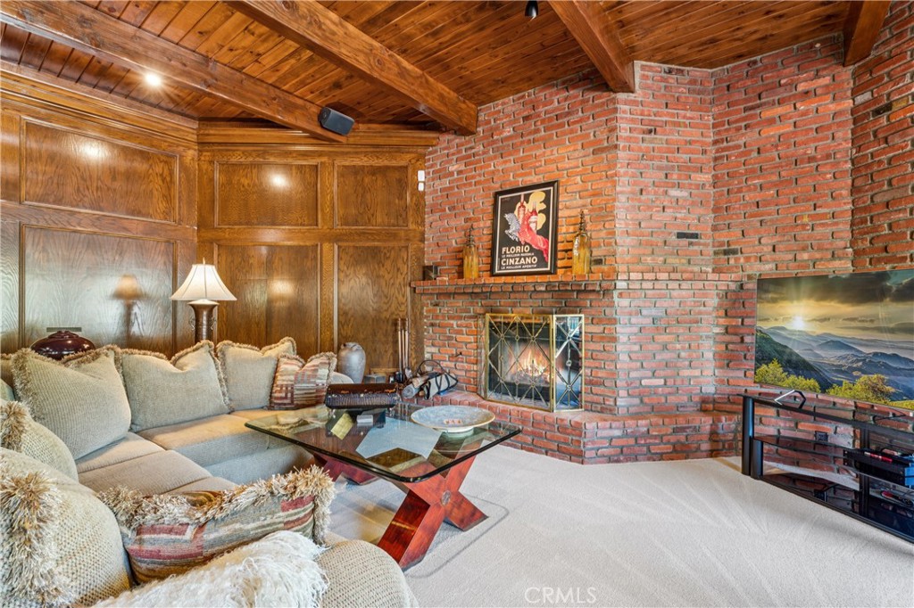 27563 West Shore Road Lake Arrowhead, CA 92352 - Photo 14 of 57