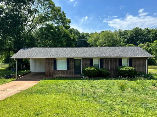$1,250 | 229 East Pinedale Road, Anderson, SC 29626