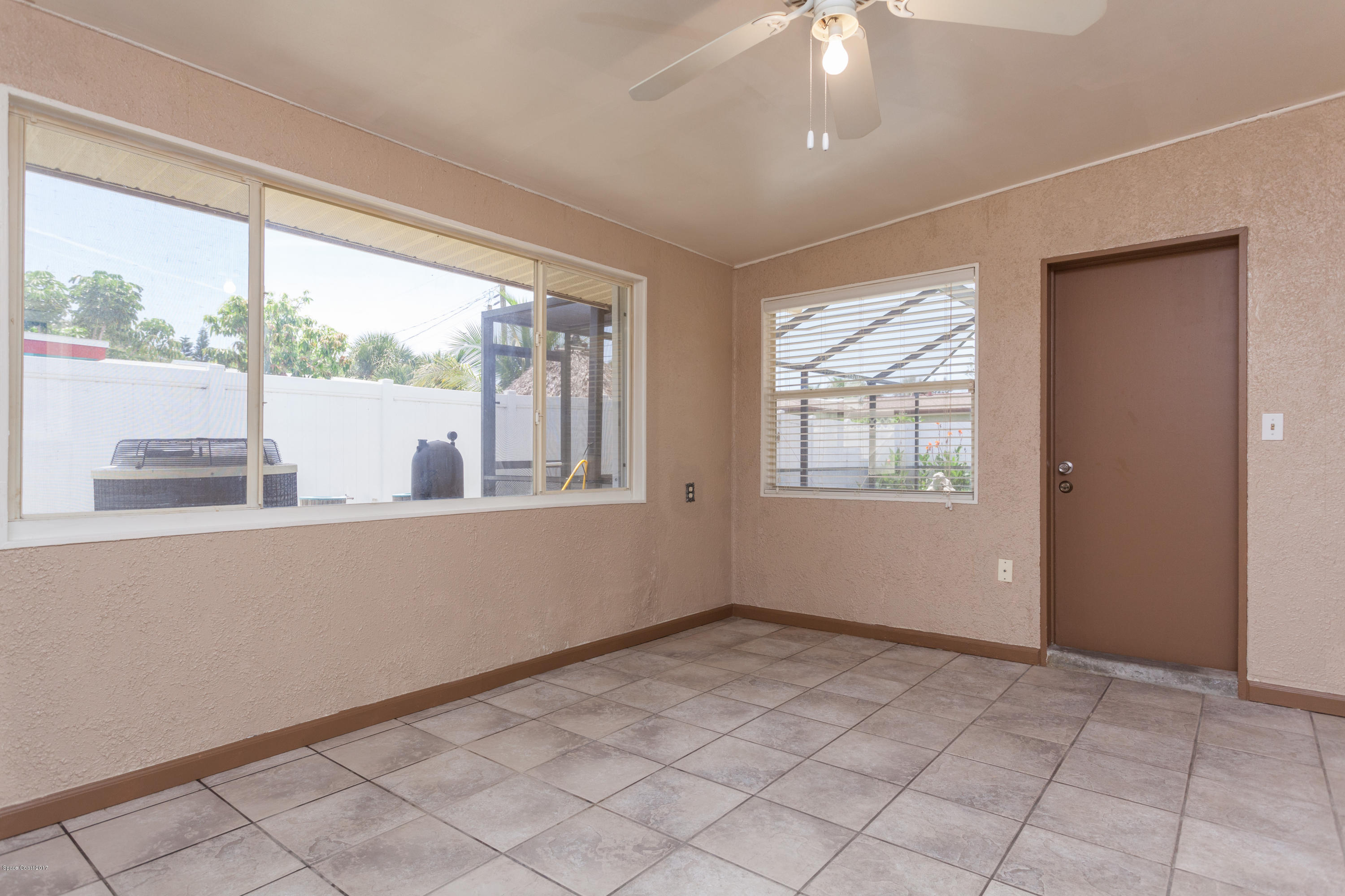 530 Capri Road Cocoa Beach, FL 32931 - Photo 11 of 21 530 Capri Rd-20