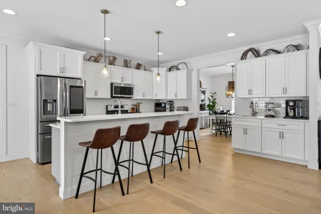 $925,000 | 103 East Woods Drive, Lititz, PA 17543