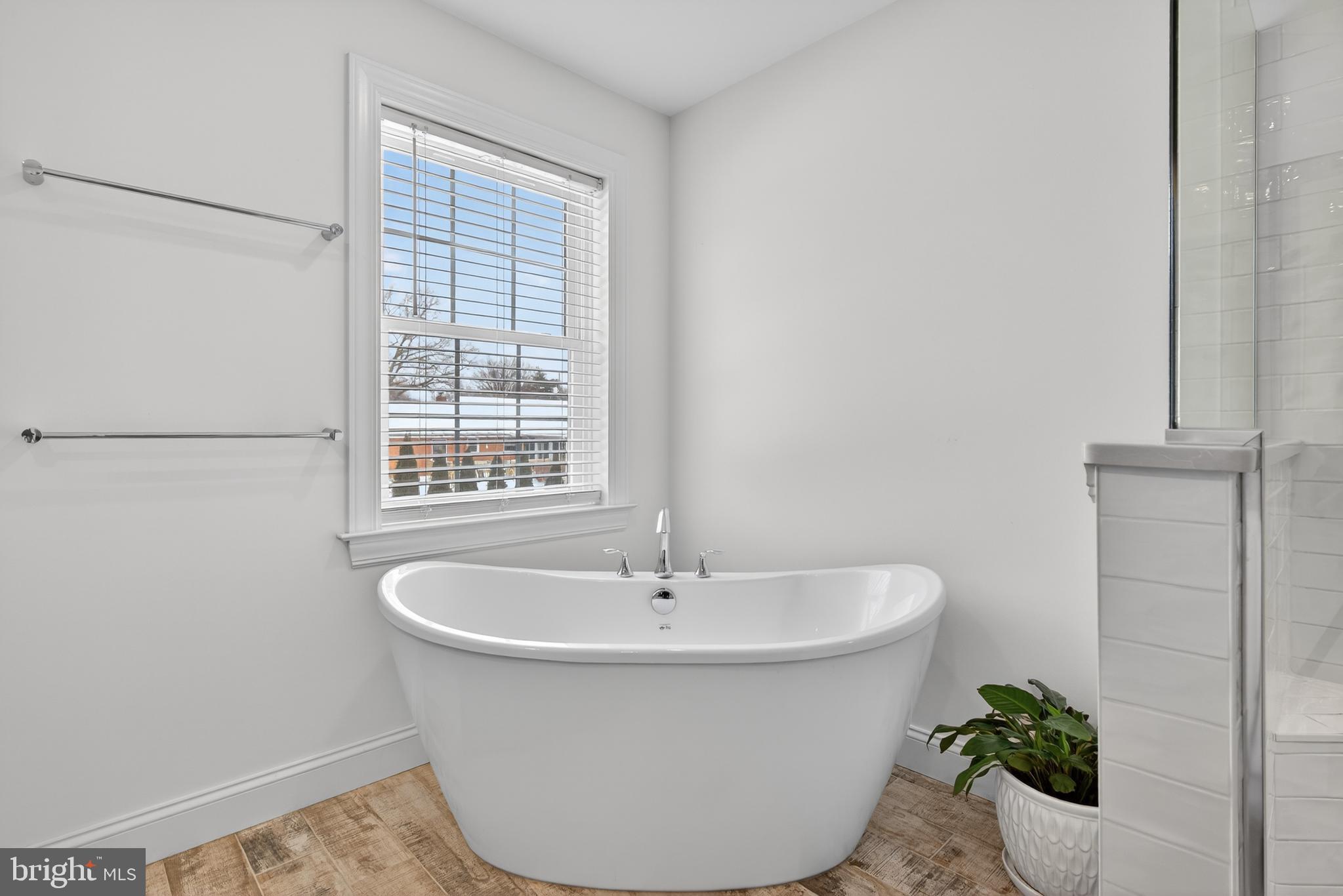 103 East Woods Drive Lititz, PA 17543 - Photo 34 of 50 Luxury Soaking Tub