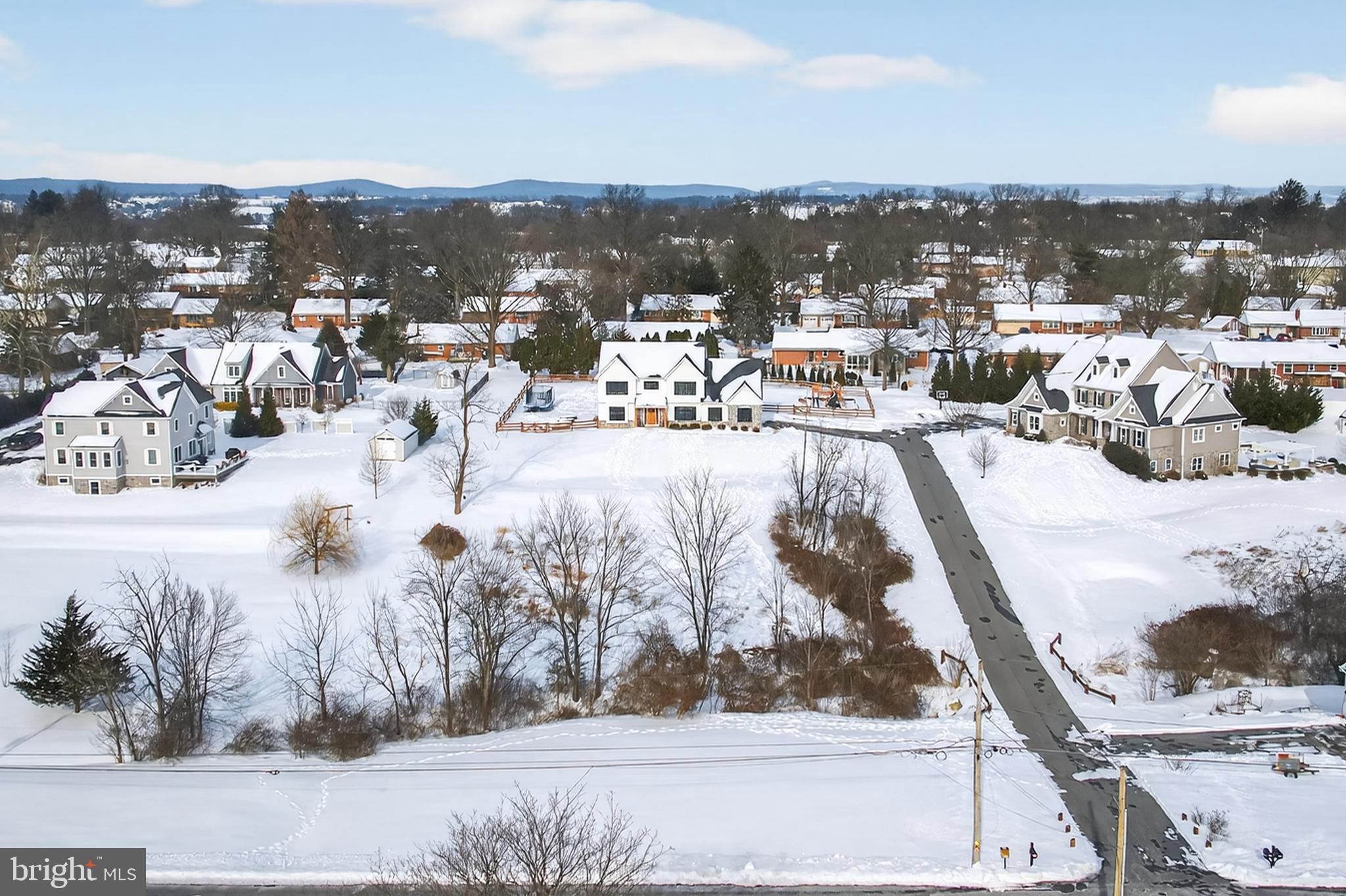 103 East Woods Drive Lititz, PA 17543 - Photo 5 of 50 Perched at End of Long Driveway