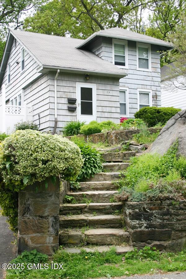 28 Locust St. 2nd floor 001