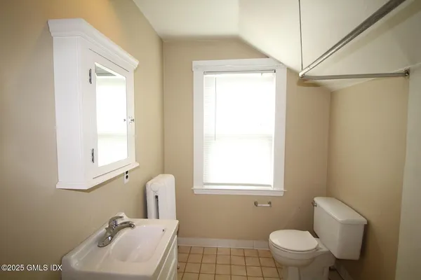 $3,250 | 28 Locust Street, Unit 1, Greenwich, CT 06830