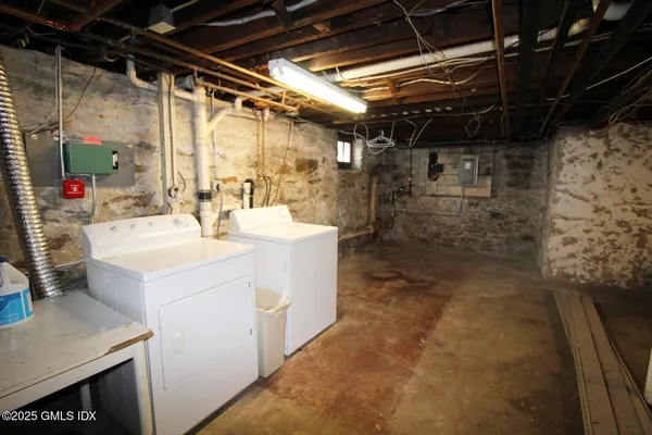 $3,250 | 28 Locust Street, Unit 1, Greenwich, CT 06830