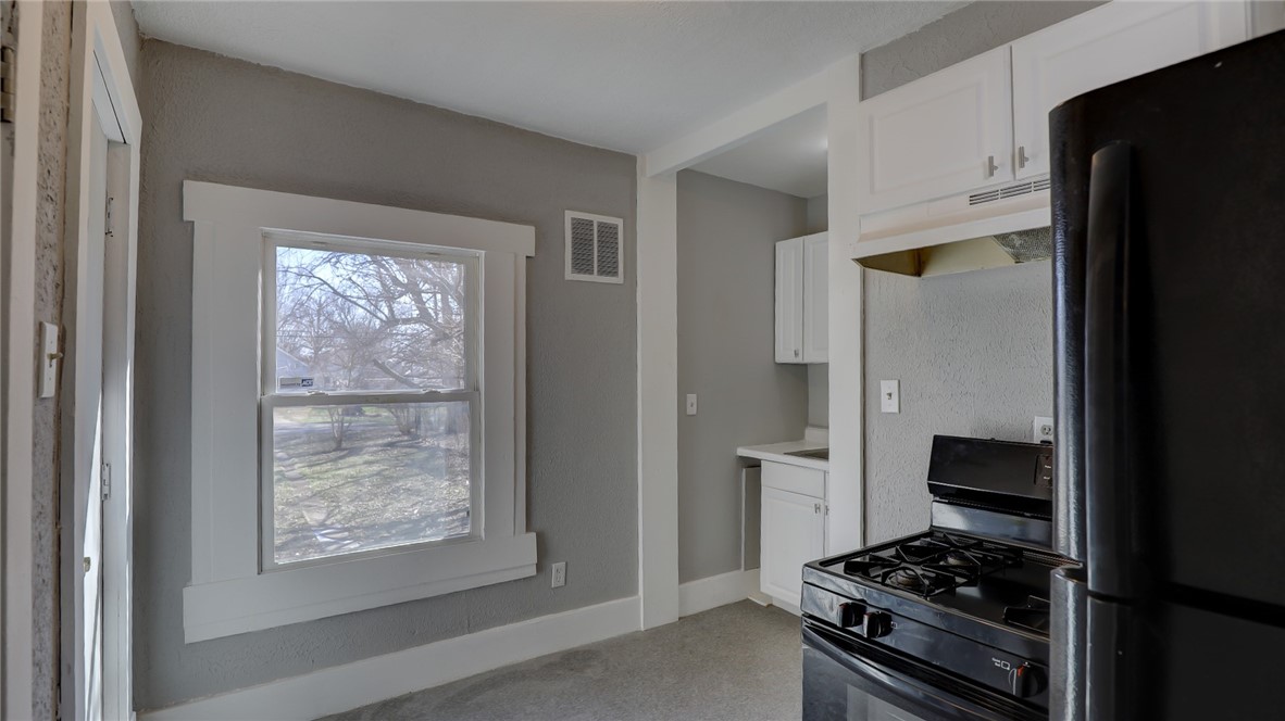 1739 East Johns Avenue Decatur, IL 62521 - Photo 10 of 22 Gallery Image 10