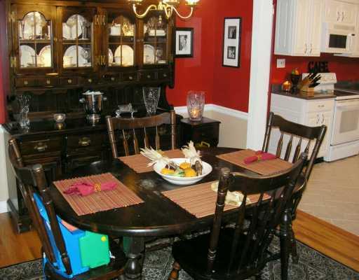 355 Twin Oaks Road Pittsburgh, PA 15243 - Photo 3 of 8 Dining Room.