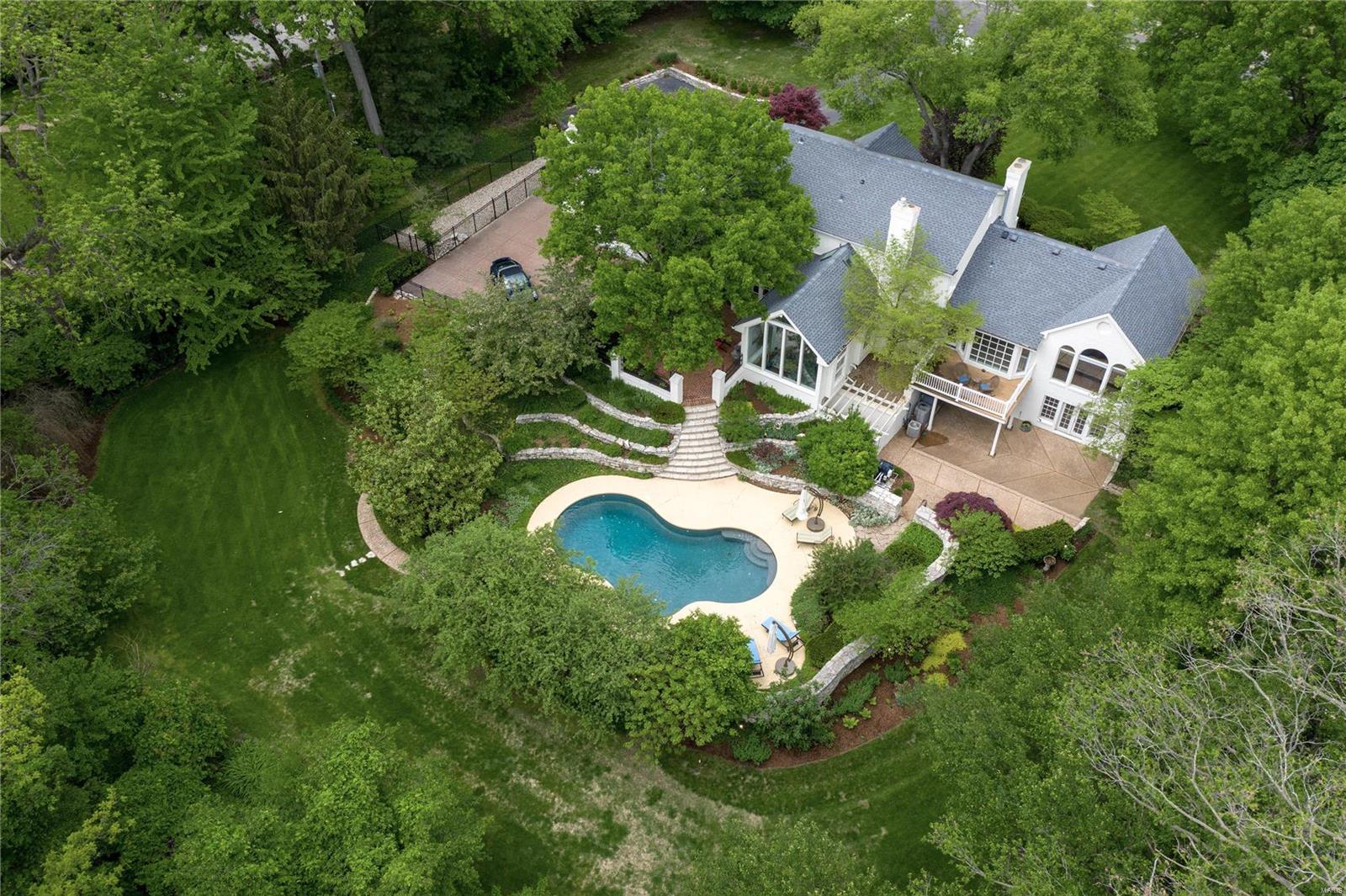 9804 Old Warson Road St. Louis, MO 63124 - Photo 4 of 9 Gallery Image 4