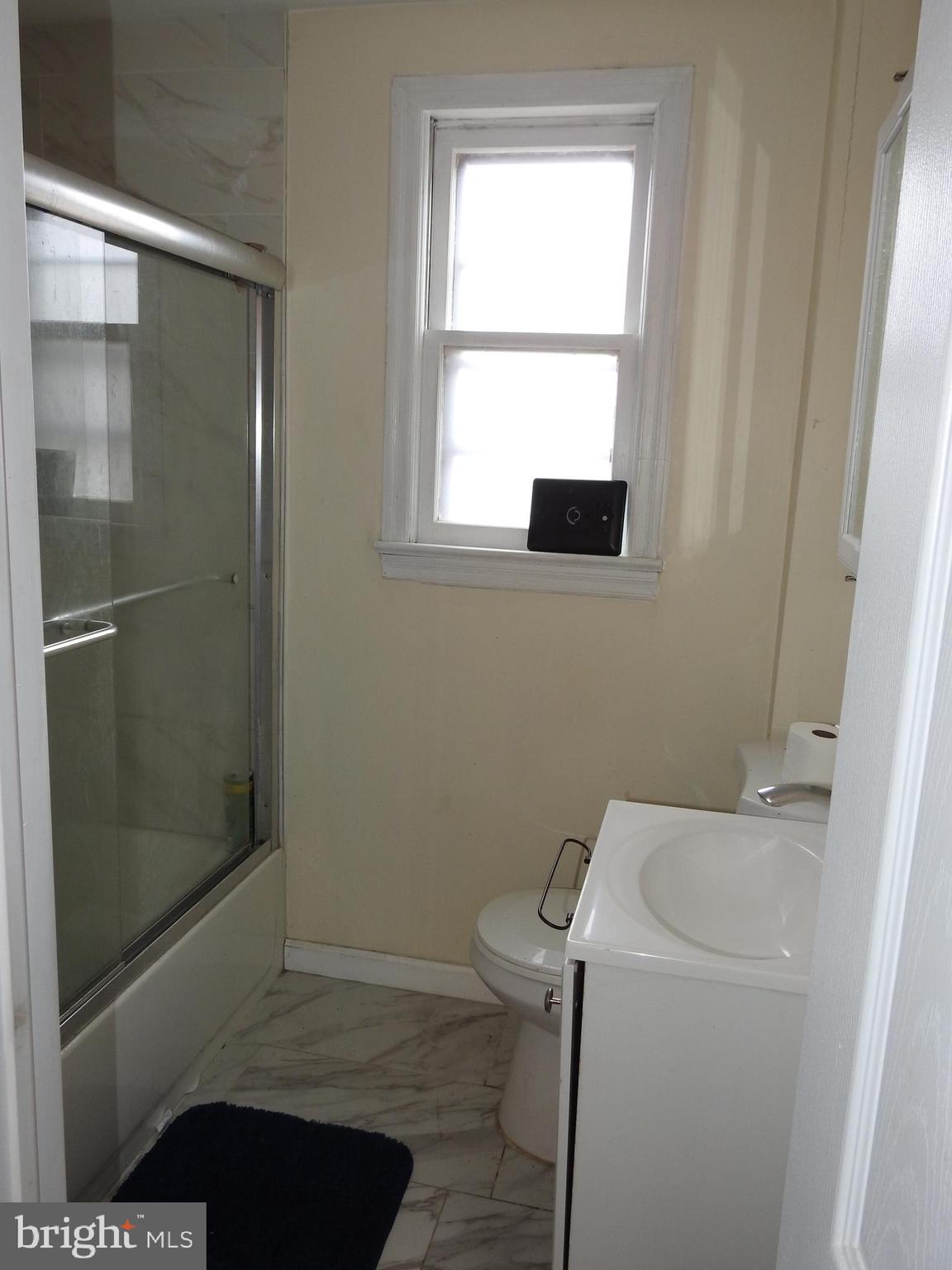 329 Blue Bell Road Williamstown, NJ 08094 - Photo 14 of 17 Full Bath - 2nd Floor