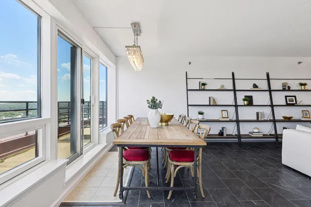 $315,000 | 168 6th Street East, Unit 3004, St. Paul, MN 55101