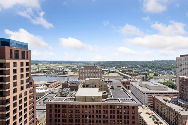 $315,000 | 168 6th Street East, Unit 3004, St. Paul, MN 55101