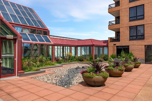 $315,000 | 168 6th Street East, Unit 3004, St. Paul, MN 55101