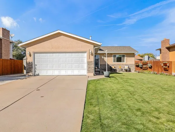 $379,900 | 25 Ibis Lane, Pueblo, CO 81005