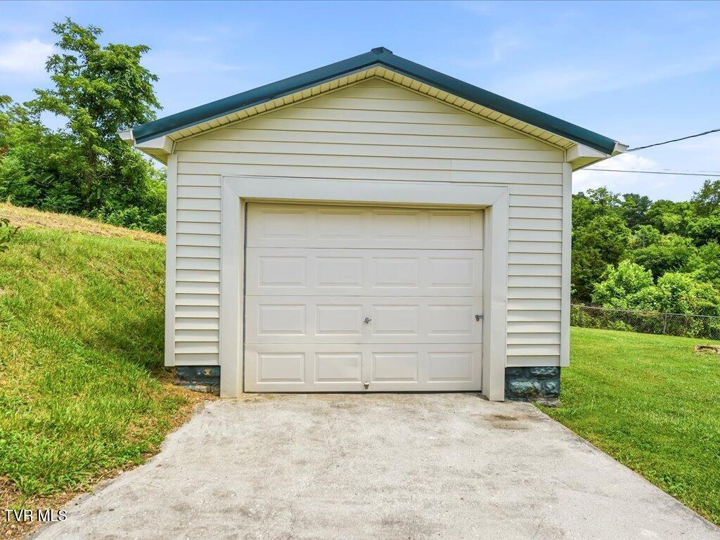 818 Guy Collins Road Morristown, TN 37813 - Photo 15 of 28 818 Guy Collins Rd - 15