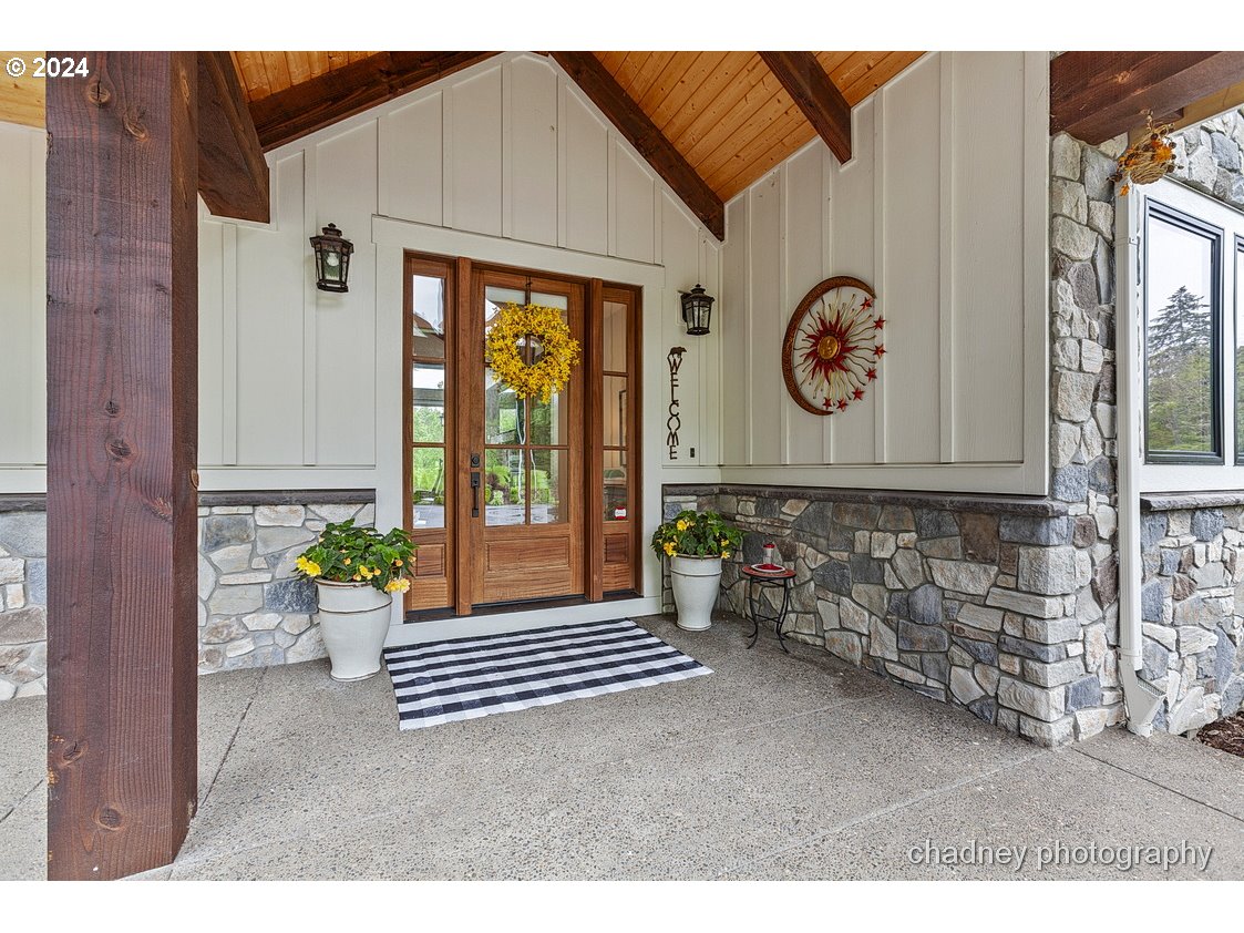 26381 Southeast Rugg Road Damascus, OR 97089 - Photo 5 of 46 Gallery Image 5