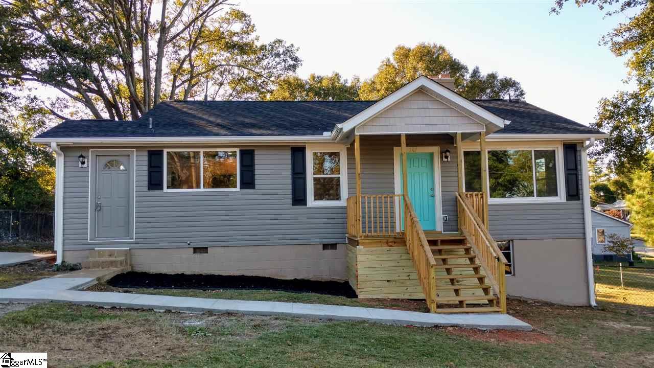 207 Forest Street Greer, SC 29650 - Photo 1 of 22 Gallery Image 1