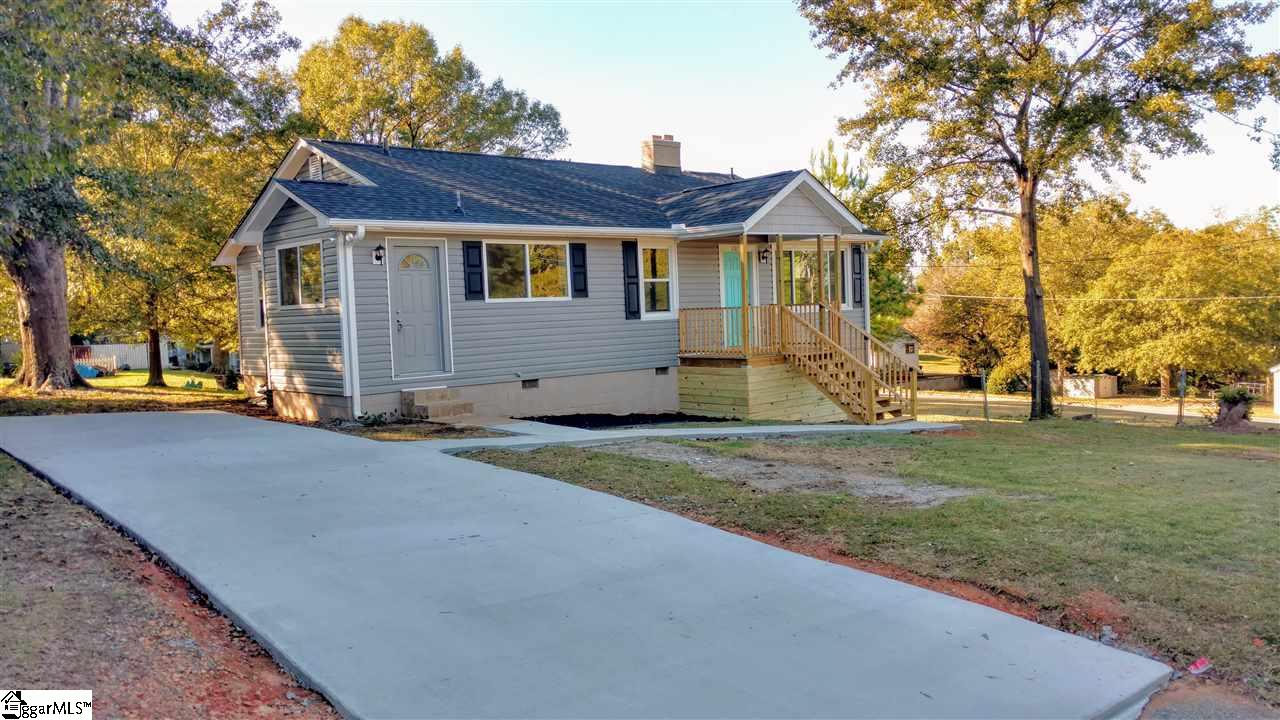 207 Forest Street Greer, SC 29650 - Photo 2 of 22 Gallery Image 2