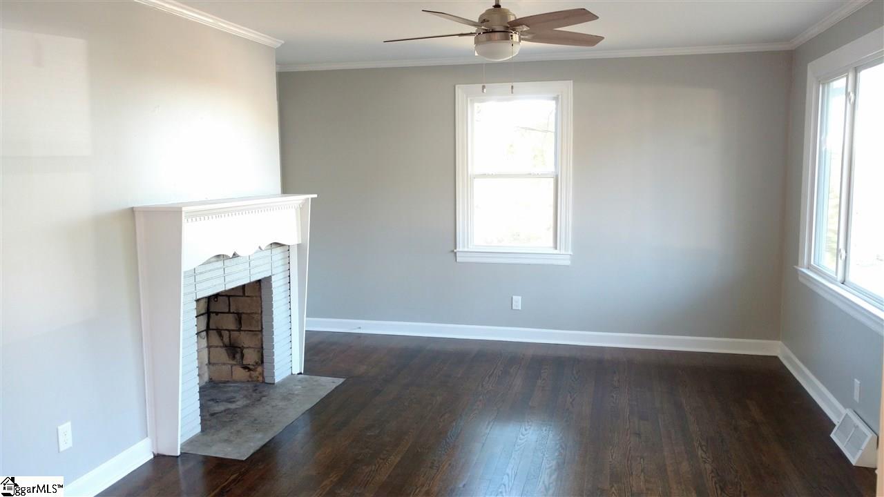 207 Forest Street Greer, SC 29650 - Photo 3 of 22 Gallery Image 3