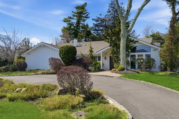 $2,100,000 | 21 Kristi Drive, Muttontown, NY 11753