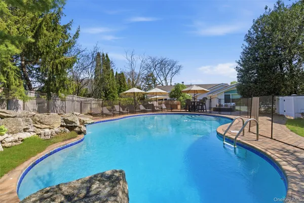 $2,100,000 | 21 Kristi Drive, Muttontown, NY 11753