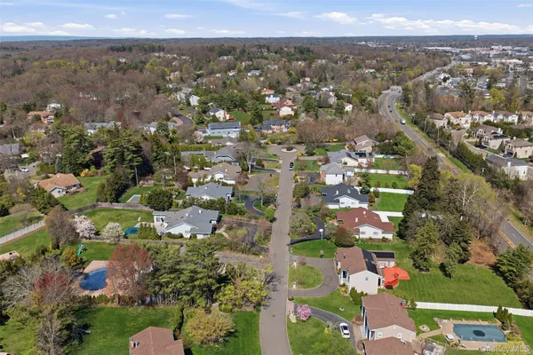 $2,100,000 | 21 Kristi Drive, Muttontown, NY 11753