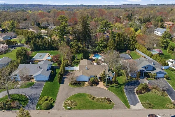 $2,100,000 | 21 Kristi Drive, Muttontown, NY 11753