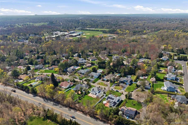 $2,100,000 | 21 Kristi Drive, Muttontown, NY 11753