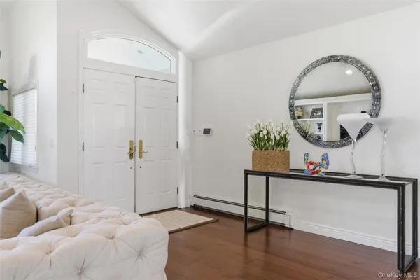 $2,100,000 | 21 Kristi Drive, Muttontown, NY 11753