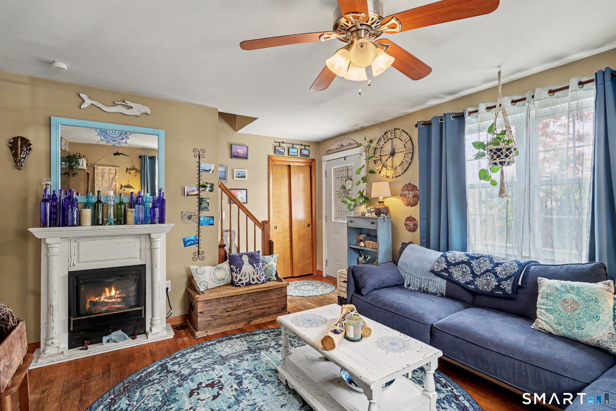 264 Roxbury Road East Lyme, CT 06357 - Photo 4 of 27