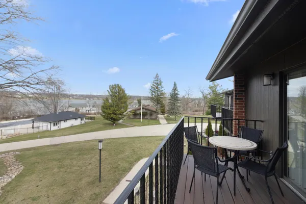$315,000 | 35-06 Lausanne Court, Geneva, WI 53147
