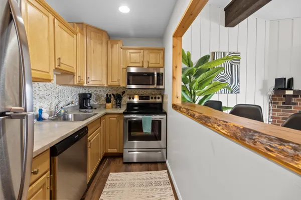 $315,000 | 35-06 Lausanne Court, Geneva, WI 53147