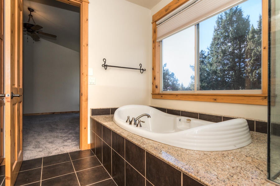 62015 Byram Road Bend, OR 97701 - Photo 33 of 56 Byram Rd 62015 (34 of 55)