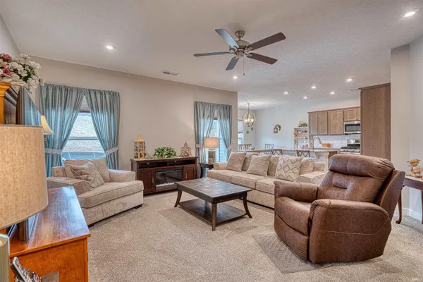 $355,000 | 2727 Willow Creek Drive, Evansville, IN 47712