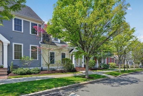 15 Hastings Road, Unit 15 Hudson, MA 01749 - Photo 4 of 40