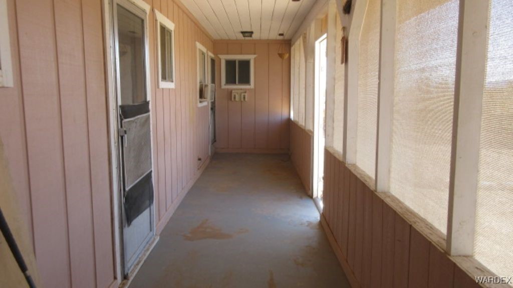 3425 Mobile Road Golden Valley, AZ 86413 - Photo 13 of 22 Sun Room