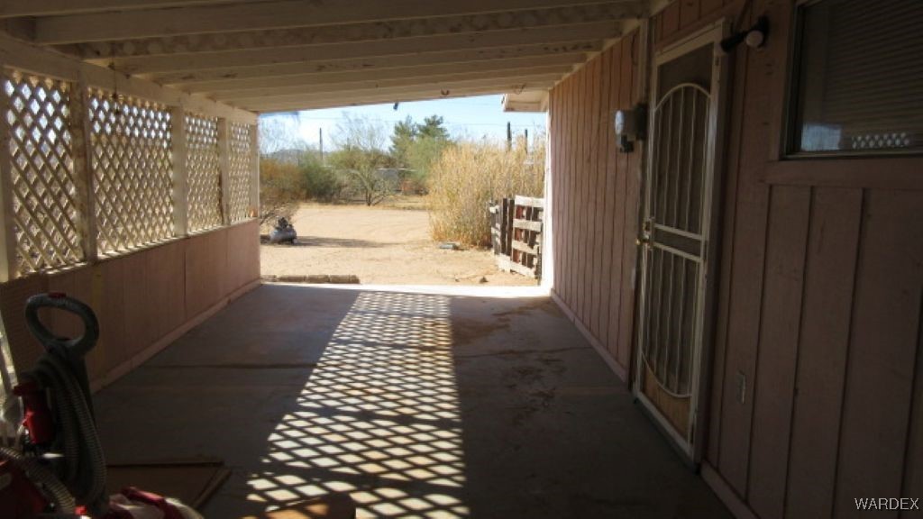 3425 Mobile Road Golden Valley, AZ 86413 - Photo 16 of 22 Patio
